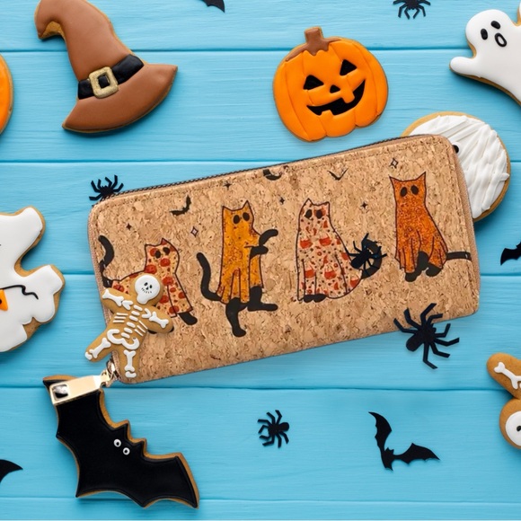 Halloween Handbags - 🆕 Vintage Halloween Ghost Cats - PU Leather Wallet - Multiple Compartments 👻
